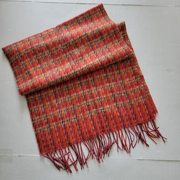 Gorgeous Wsrm Wrap Shawl - Picture 2 of 5